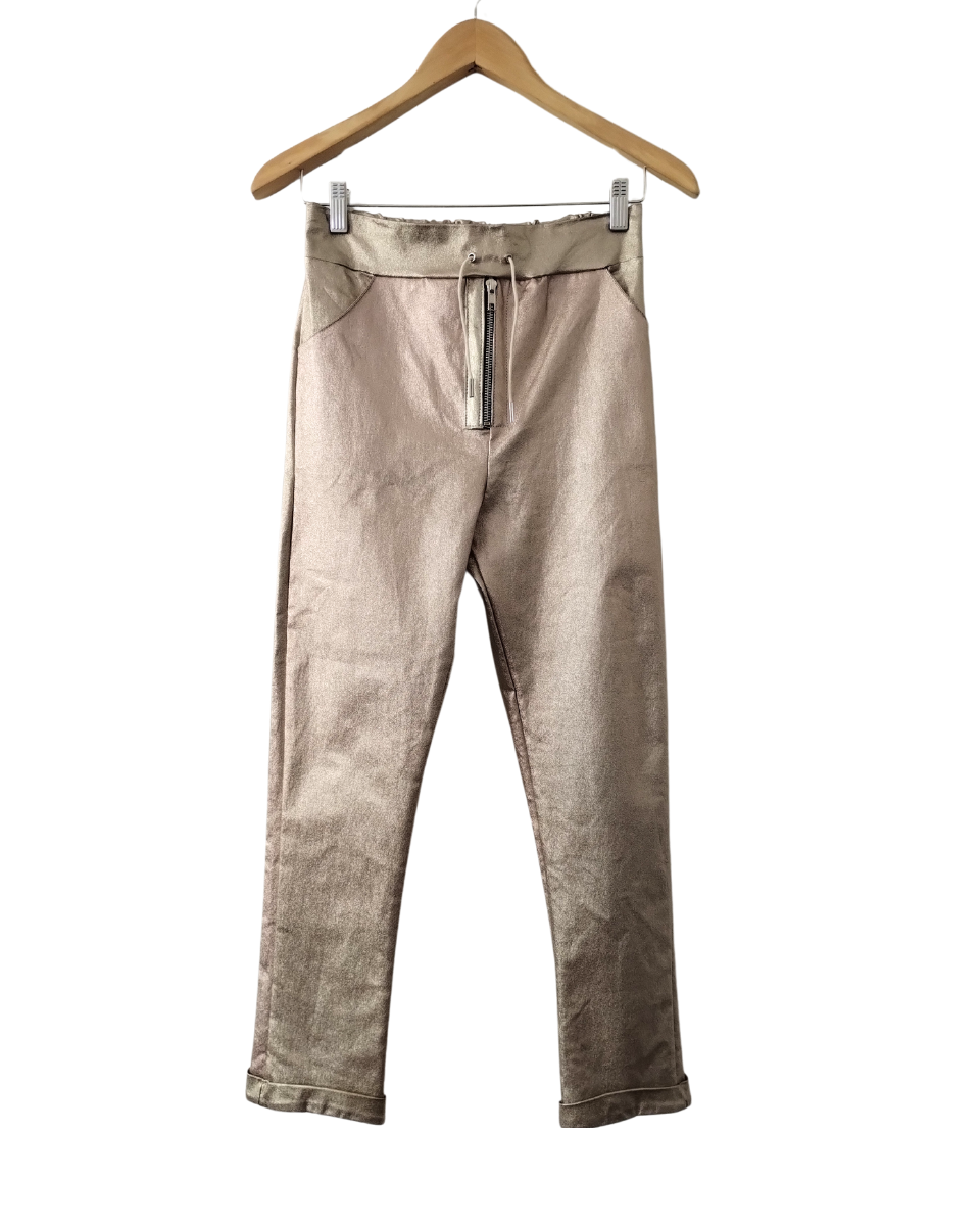 Pantalón Nina Karki Dorado con Etiqueta