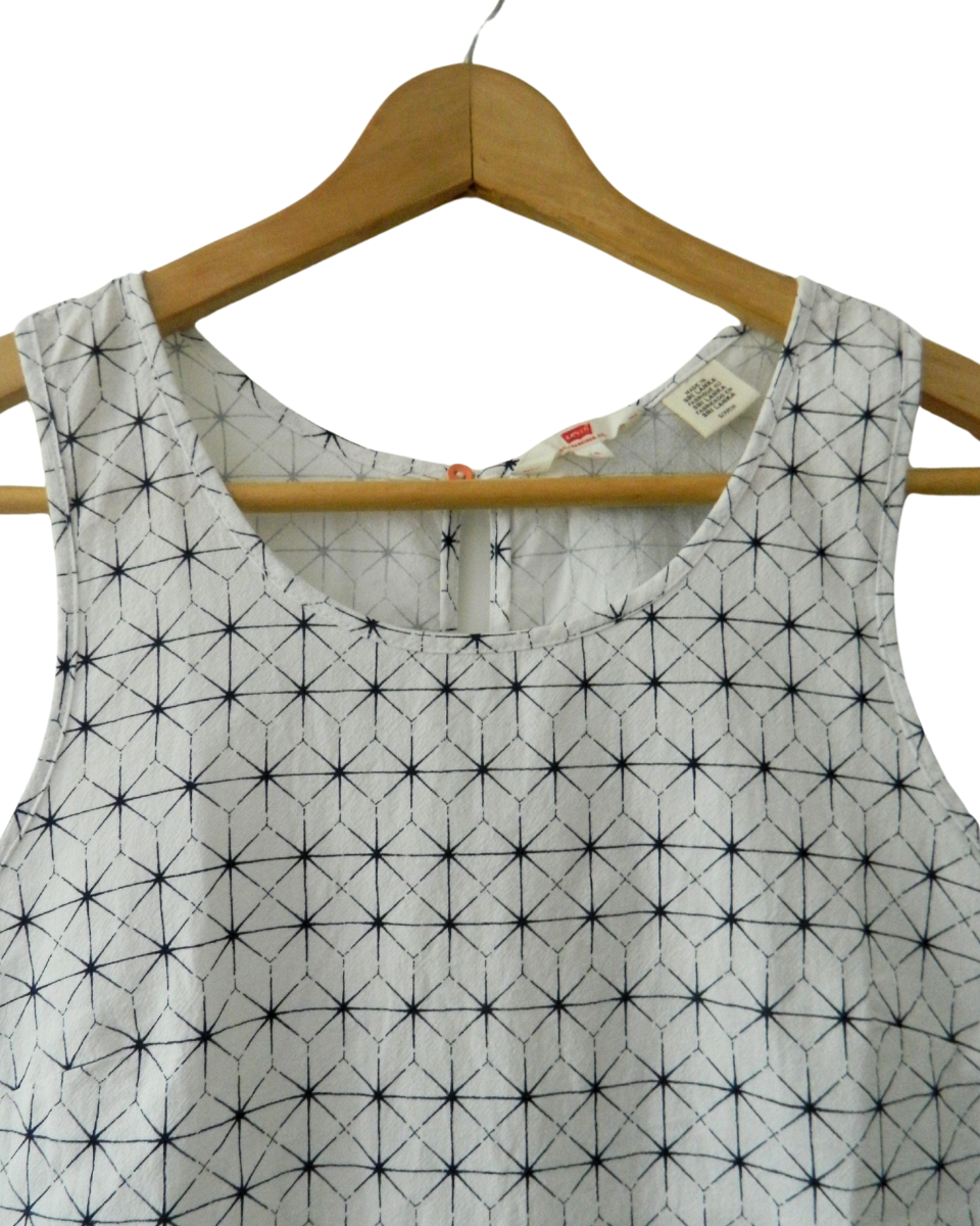 Musculosa Levis blanca con estampado