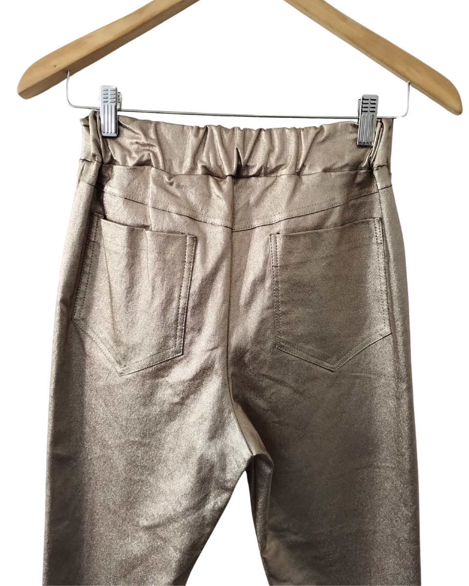 Pantalón Nina Karki Dorado con Etiqueta