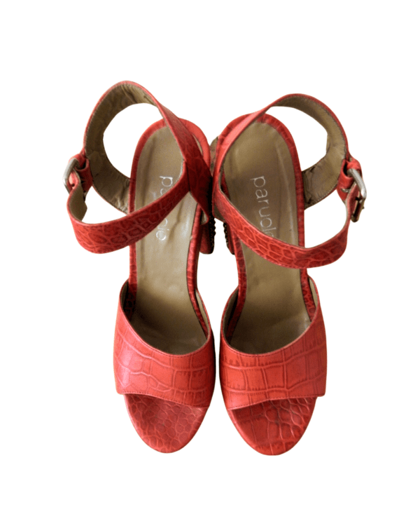 Sandalias Paruolo rojas con tachas