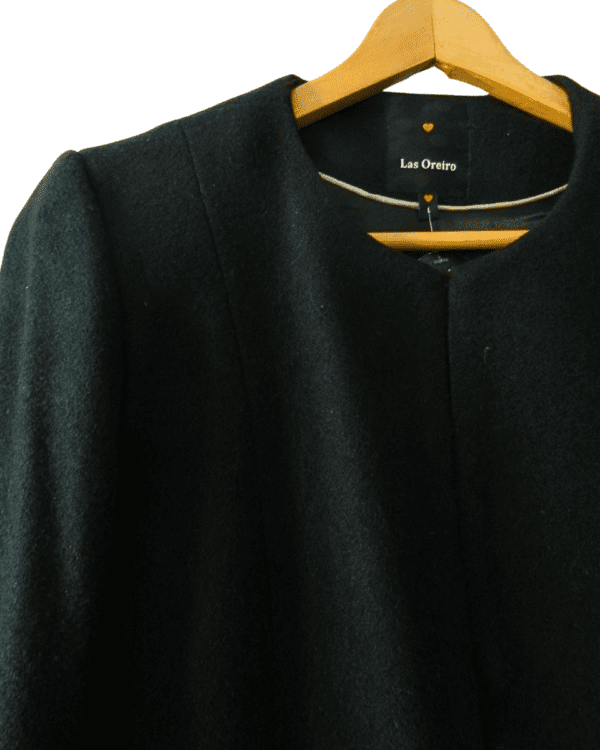Chaqueta Las Oreiro de Paño Negra con Volados