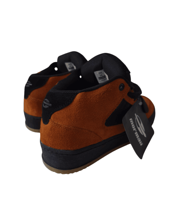 Zapatillas Mormaii Quiver Gamuza Marrón con Etiqueta T. 36