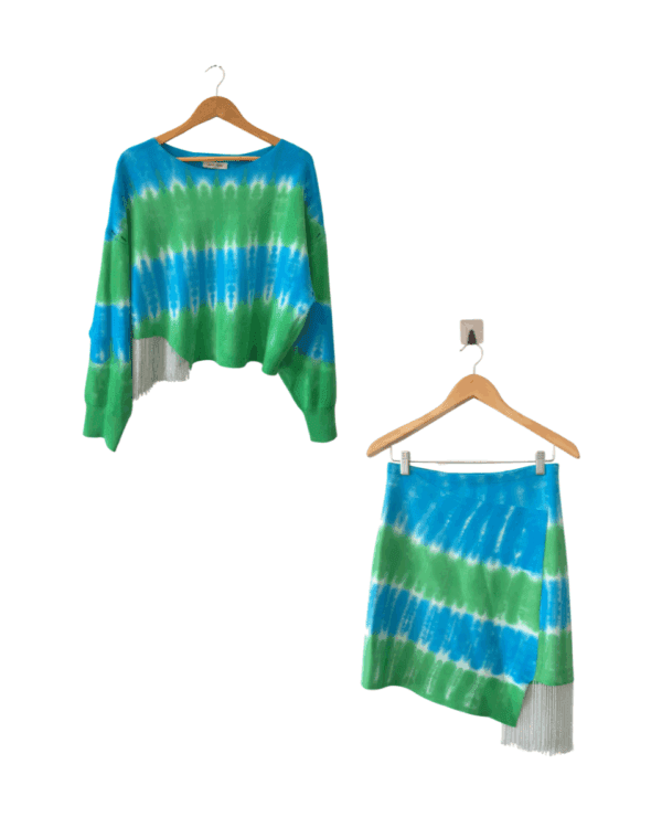 Conjunto Jazmin Chebar Sweater + Falda Batik T. 2