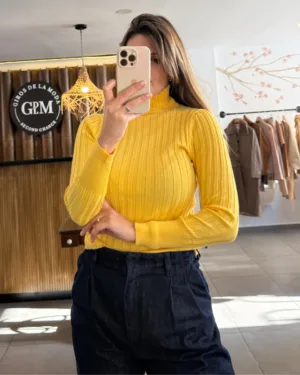 Sweater Akiabara Cuello Alto T. M
