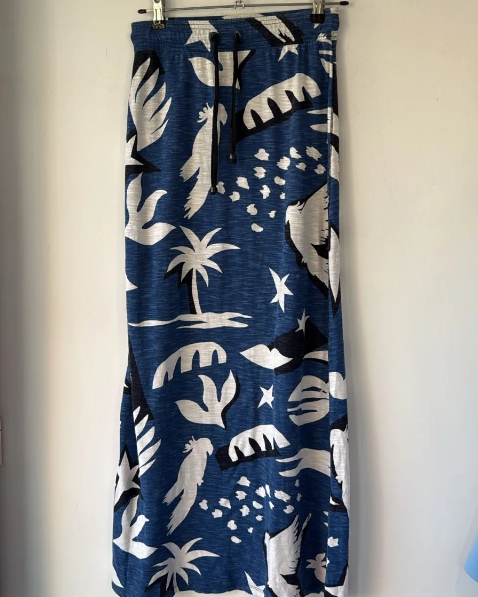 Falda Jazmin Chebar Maxi Azul Estampada