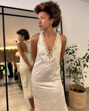 Vestido Zara Lencero Midi Bordado con Etiqueta T. S